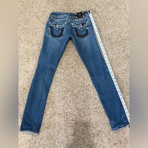 Miss Me embellished Skinny jeans size 25 with embellished pockets. JE5351SSX